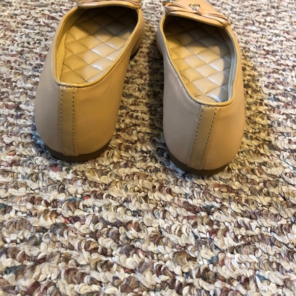 Michael Kors Flats Size 7 - Picture 5 of 7